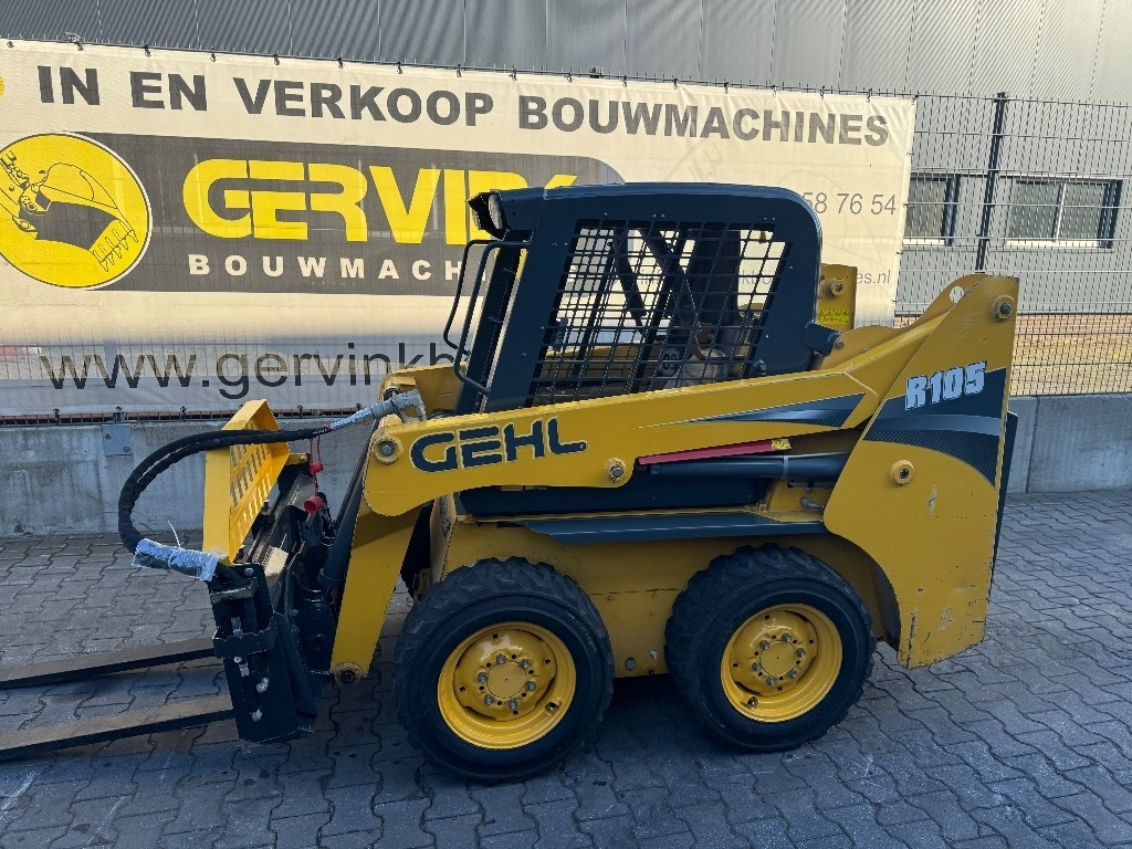 Gehl R105 - Мини-погрузчик с бортовым поворотом: фото 5 Gehl R105 - Мини-погрузчик с бортовым поворотом: фото 5