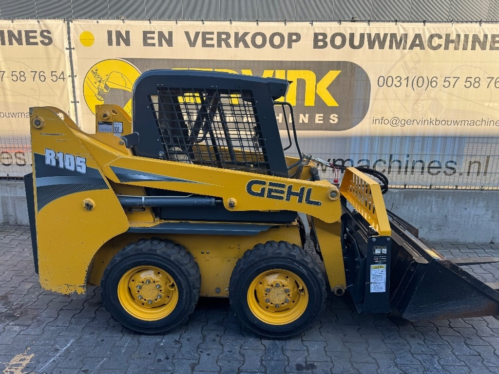 Gehl R105 - Мини-погрузчик с бортовым поворотом: фото 2 Gehl R105 - Мини-погрузчик с бортовым поворотом: фото 2