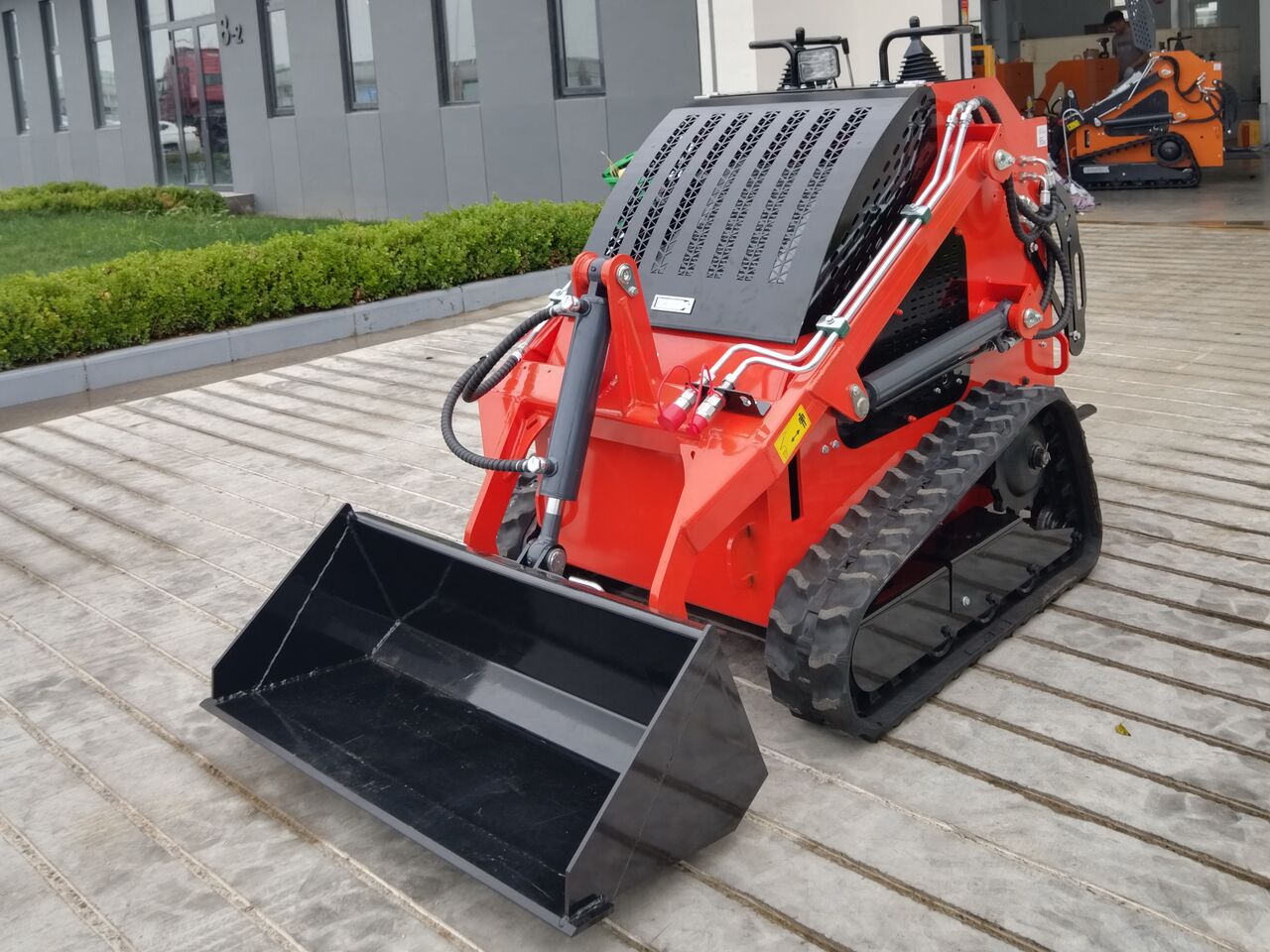 Qingdao Promising Compact Track Loader Model T460 - Мини-погрузчик с бортовым поворотом: фото 1 Qingdao Promising Compact Track Loader Model T460 - Мини-погрузчик с бортовым поворотом: фото 1