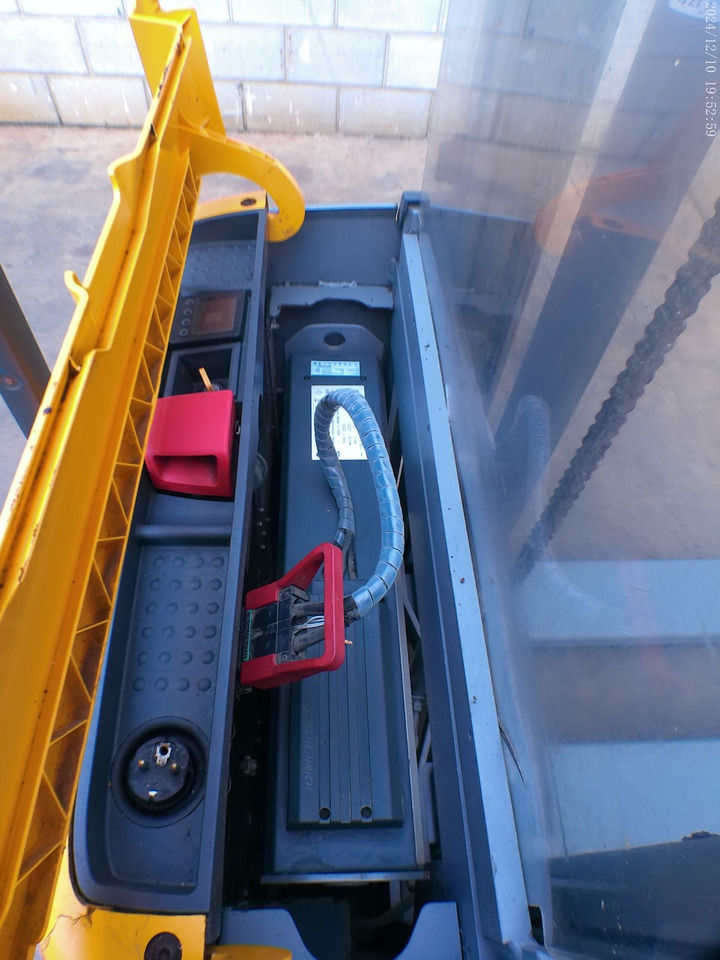 Штабелер Jungheinrich EJC 110 250 ZT Li-Ion: фото 6