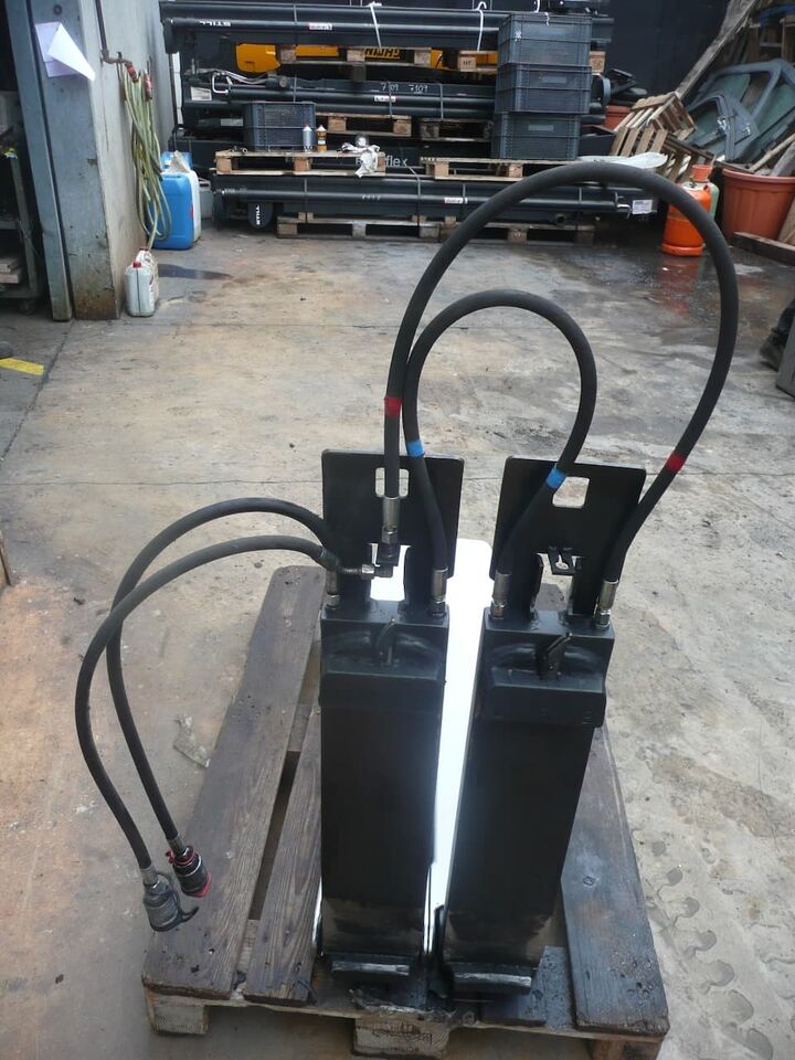 KAUP 4.8T180CT Extendable Forks - Вилы для Погрузочно-разгрузочной техники: фото 3 KAUP 4.8T180CT Extendable Forks - Вилы для Погрузочно-разгрузочной техники: фото 3