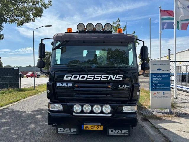 DAF CF 75.250 4x2 Fassi F215 crane Radio controlled Flat bed body - Автоманипулятор: фото 3 DAF CF 75.250 4x2 Fassi F215 crane Radio controlled Flat bed body - Автоманипулятор: фото 3
