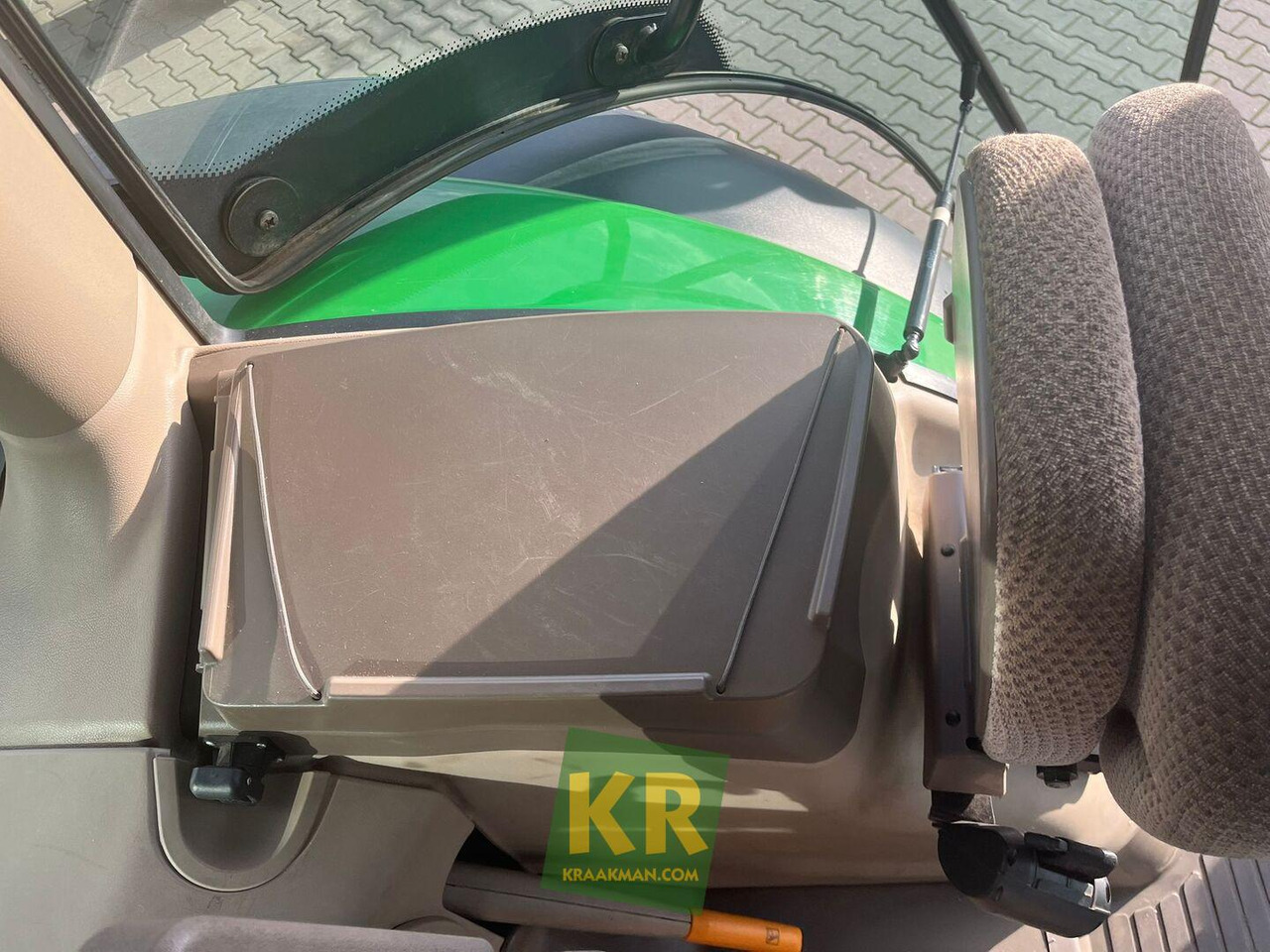 6125R John Deere - Трактор: фото 2 6125R John Deere - Трактор: фото 2