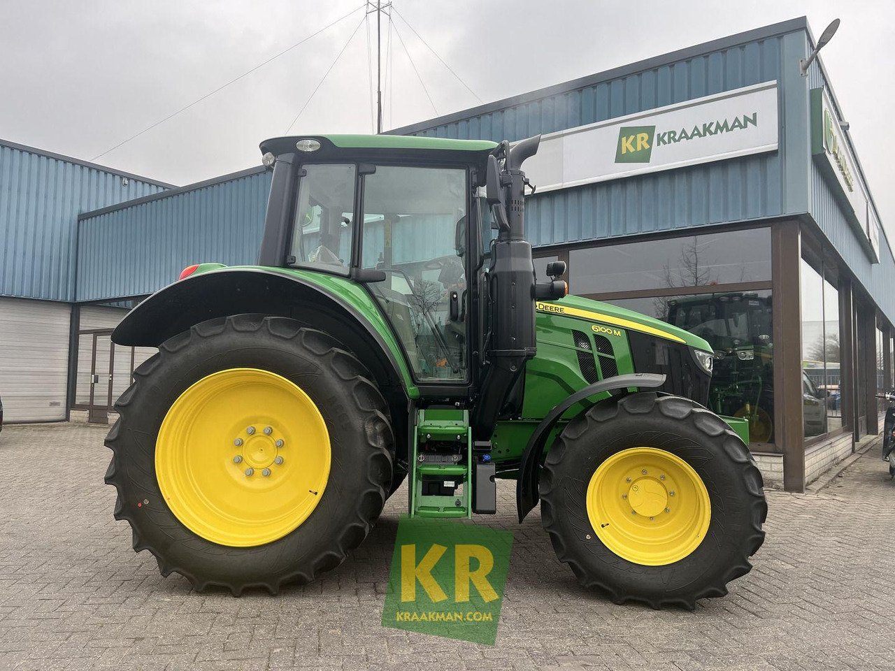 John Deere 6100M - Трактор: фото 3 John Deere 6100M - Трактор: фото 3