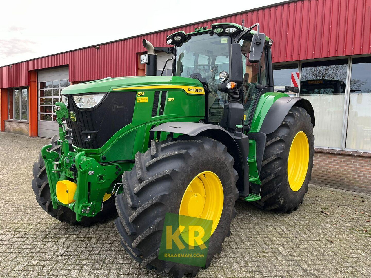 John Deere 6M 250 - Трактор: фото 2 John Deere 6M 250 - Трактор: фото 2