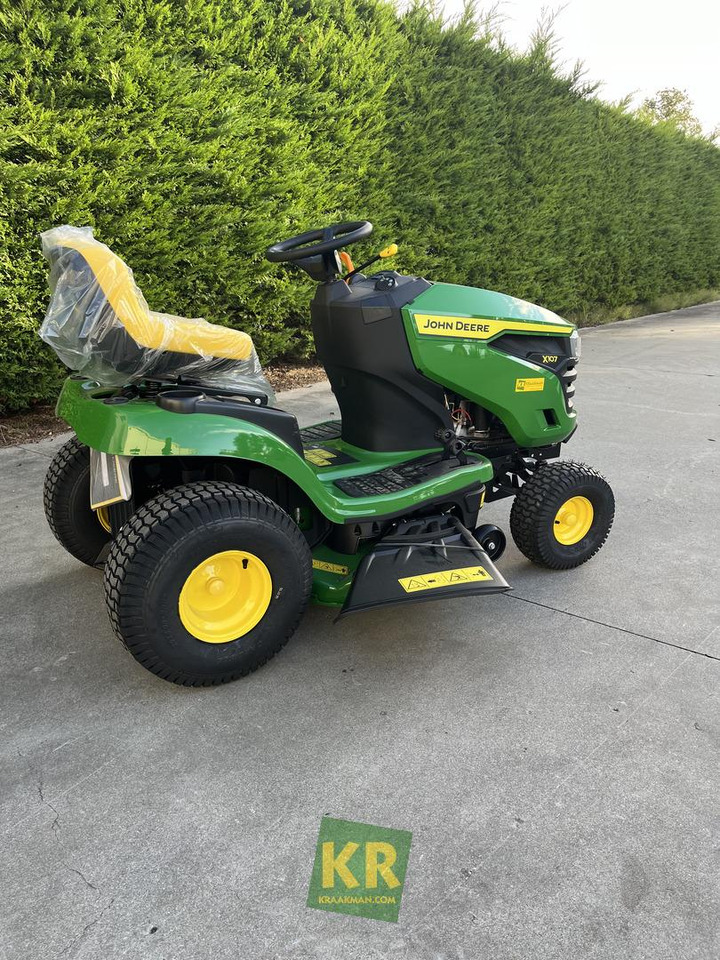 John Deere X107 - Газонокосилка: фото 3 John Deere X107 - Газонокосилка: фото 3