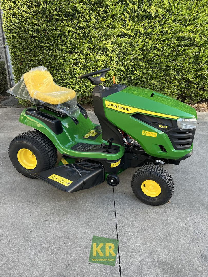 John Deere X107 - Газонокосилка: фото 2 John Deere X107 - Газонокосилка: фото 2