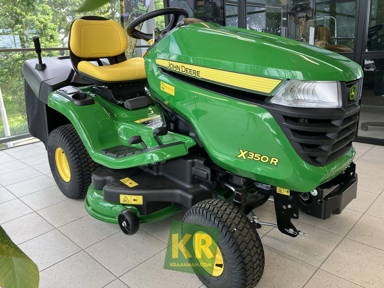 John Deere X350R - Газонокосилка: фото 1 John Deere X350R - Газонокосилка: фото 1