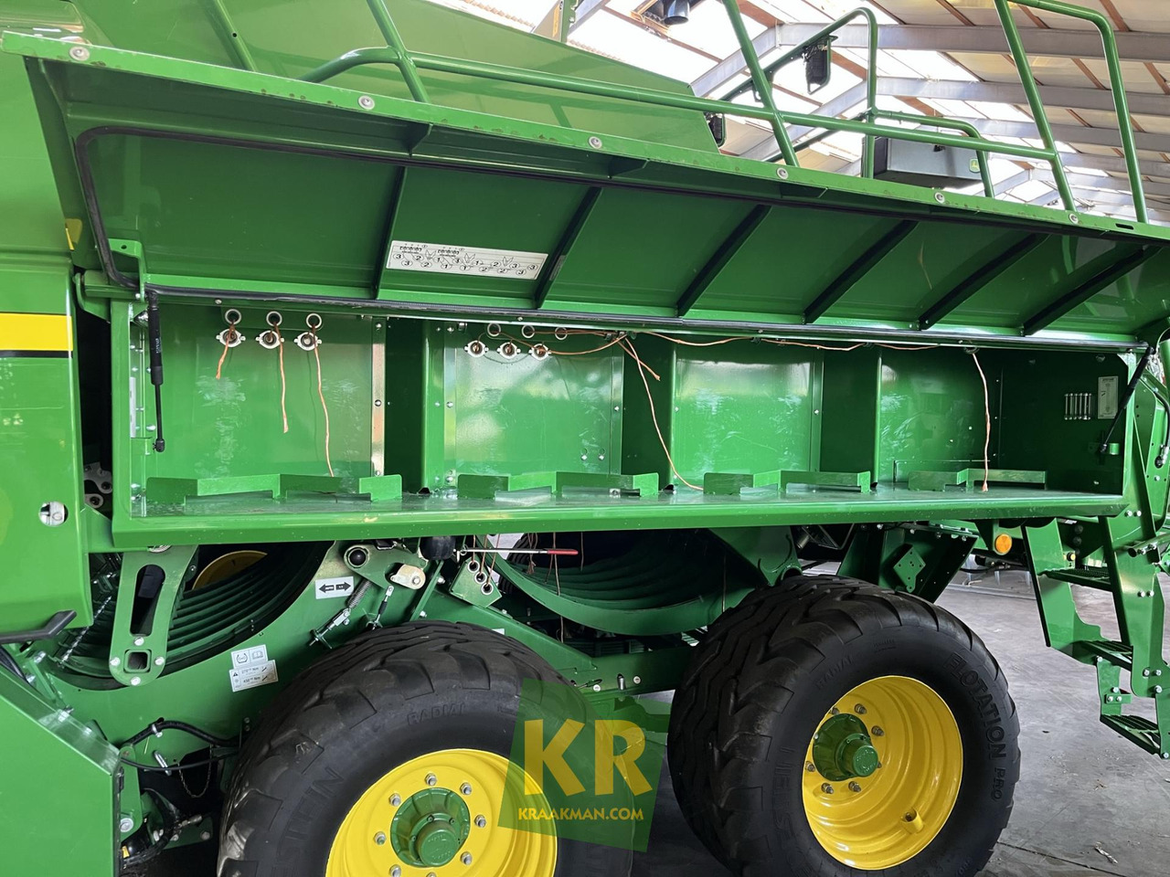 L624 John Deere  - Пресс-подборщик тюковый: фото 3 L624 John Deere  - Пресс-подборщик тюковый: фото 3