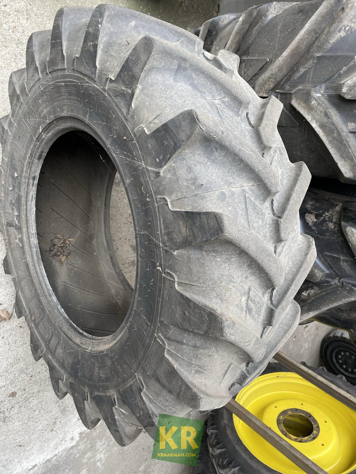 Michelin Agribib 14.9R24 126A8 band - Шина для Сельскохозяйственной техники: фото 2 Michelin Agribib 14.9R24 126A8 band - Шина для Сельскохозяйственной техники: фото 2