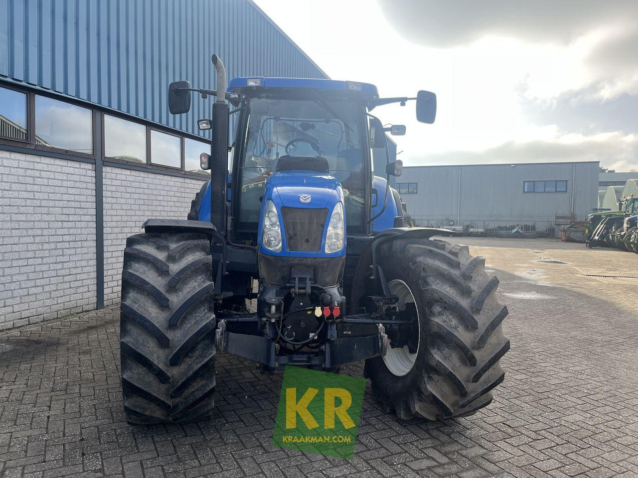 T6080 Elite New Holland - Трактор: фото 2 T6080 Elite New Holland - Трактор: фото 2