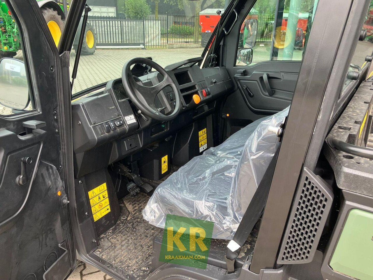 XUV875M John Deere - Квадроцикл: фото 4 XUV875M John Deere - Квадроцикл: фото 4