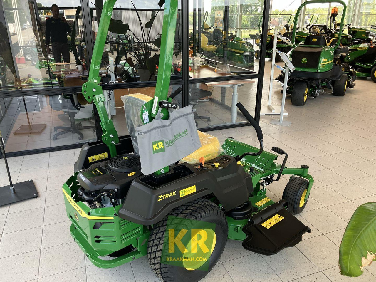Z515E ZEROTURN John Deere - Газонокосилка: фото 4 Z515E ZEROTURN John Deere - Газонокосилка: фото 4