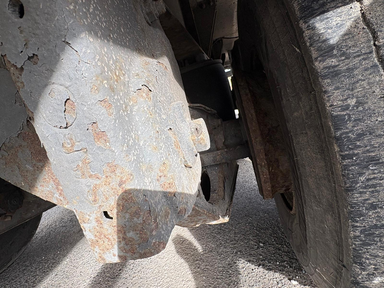 Montracon 2015 SLXe 200 – CML371 - Полуприцеп-рефрижератор: фото 4 Montracon 2015 SLXe 200 – CML371 - Полуприцеп-рефрижератор: фото 4