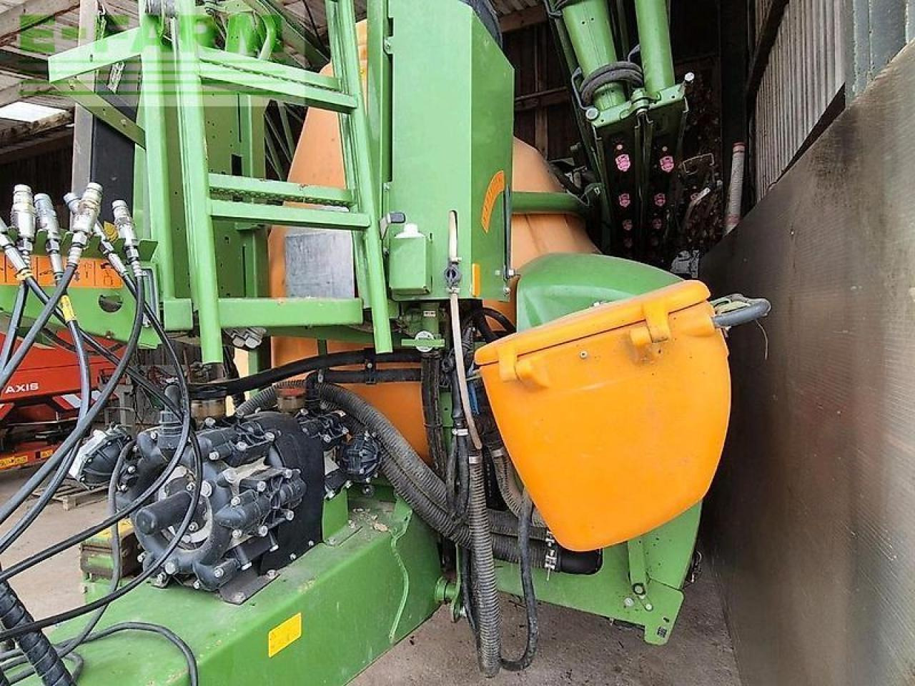 Amazone ux4200 pflanzenschutzspritze 27 m spritze ug lemken ux 42 - Прицепной опрыскиватель: фото 3 Amazone ux4200 pflanzenschutzspritze 27 m spritze ug lemken ux 42 - Прицепной опрыскиватель: фото 3