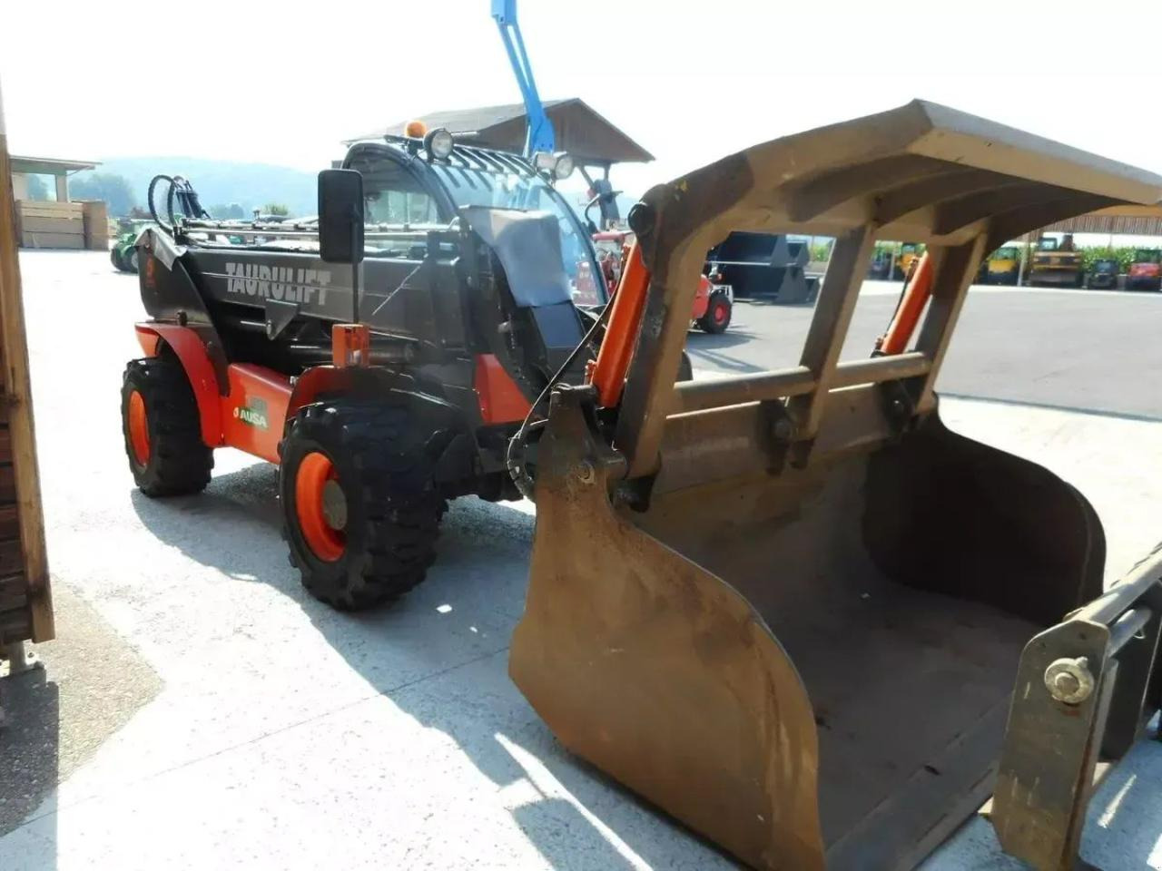 Ausa t307h ( 3t 7m ) nur 2,07 hoch u. 2,02 breit !! - Телескопический погрузчик: фото 4 Ausa t307h ( 3t 7m ) nur 2,07 hoch u. 2,02 breit !! - Телескопический погрузчик: фото 4