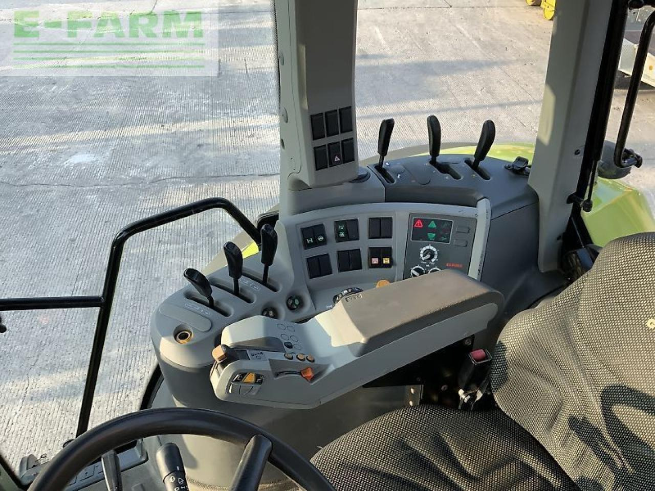Трактор CLAAS 820 axion tractor (st23326): фото 17
