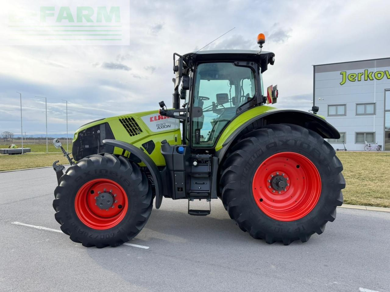 CLAAS AXION 830 - Трактор: фото 2 CLAAS AXION 830 - Трактор: фото 2