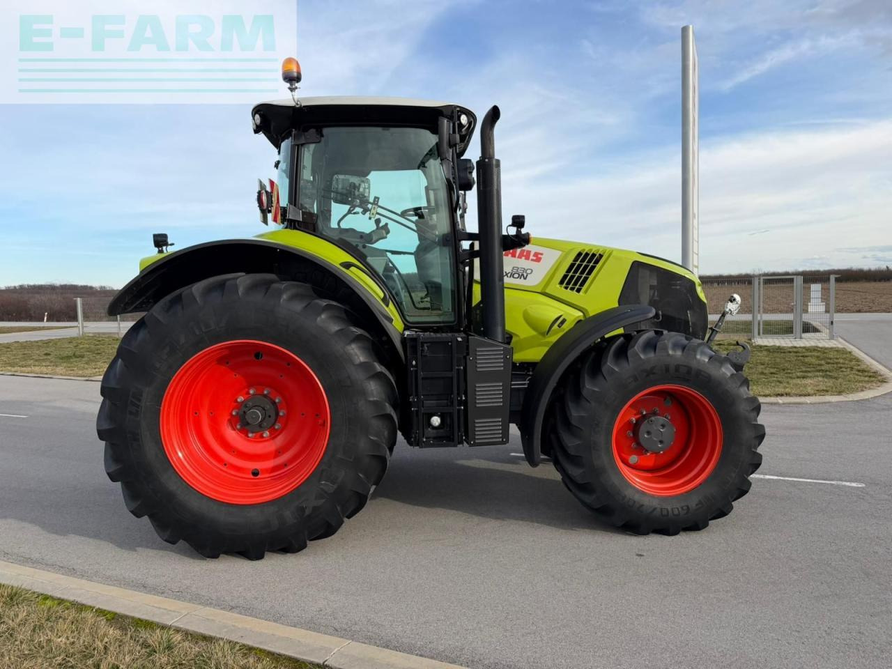CLAAS AXION 830 - Трактор: фото 4 CLAAS AXION 830 - Трактор: фото 4