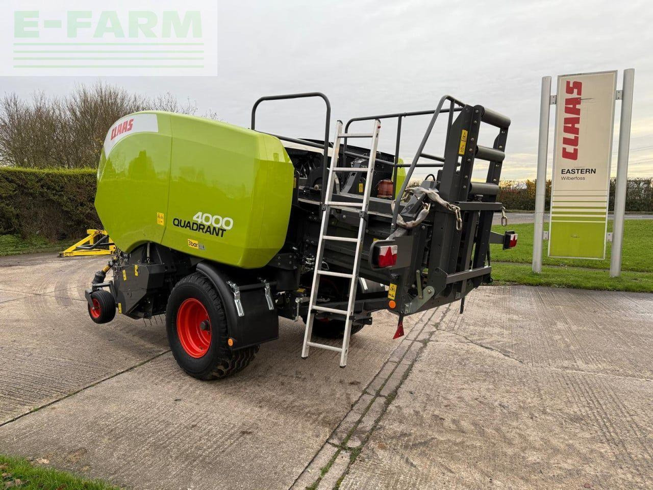 CLAAS QUADRANT 4000 - Пресс-подборщик тюковый: фото 4 CLAAS QUADRANT 4000 - Пресс-подборщик тюковый: фото 4