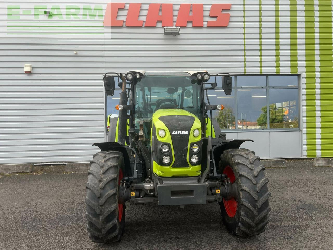 CLAAS arion 430 sur mesure - Трактор: фото 2 CLAAS arion 430 sur mesure - Трактор: фото 2