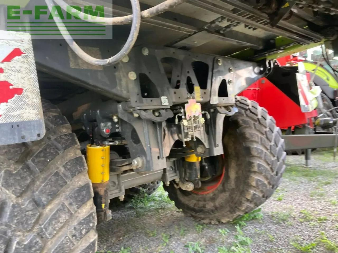 CLAAS autochargeuse cargos 9600 - Самозагружающийся прицеп: фото 3 CLAAS autochargeuse cargos 9600 - Самозагружающийся прицеп: фото 3