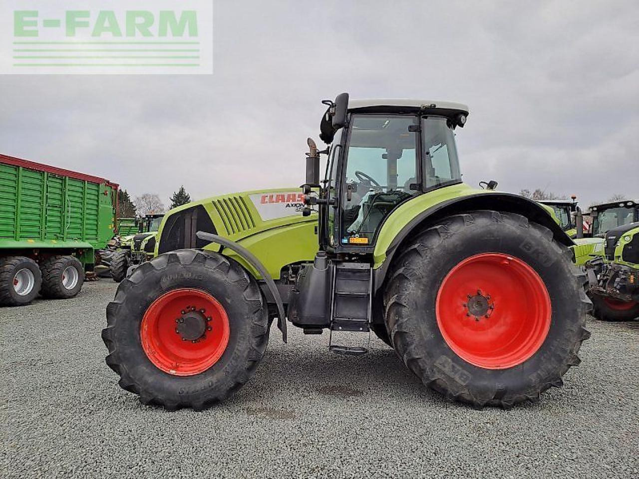 CLAAS axion 820 c-matic CMATIC - Трактор: фото 2 CLAAS axion 820 c-matic CMATIC - Трактор: фото 2