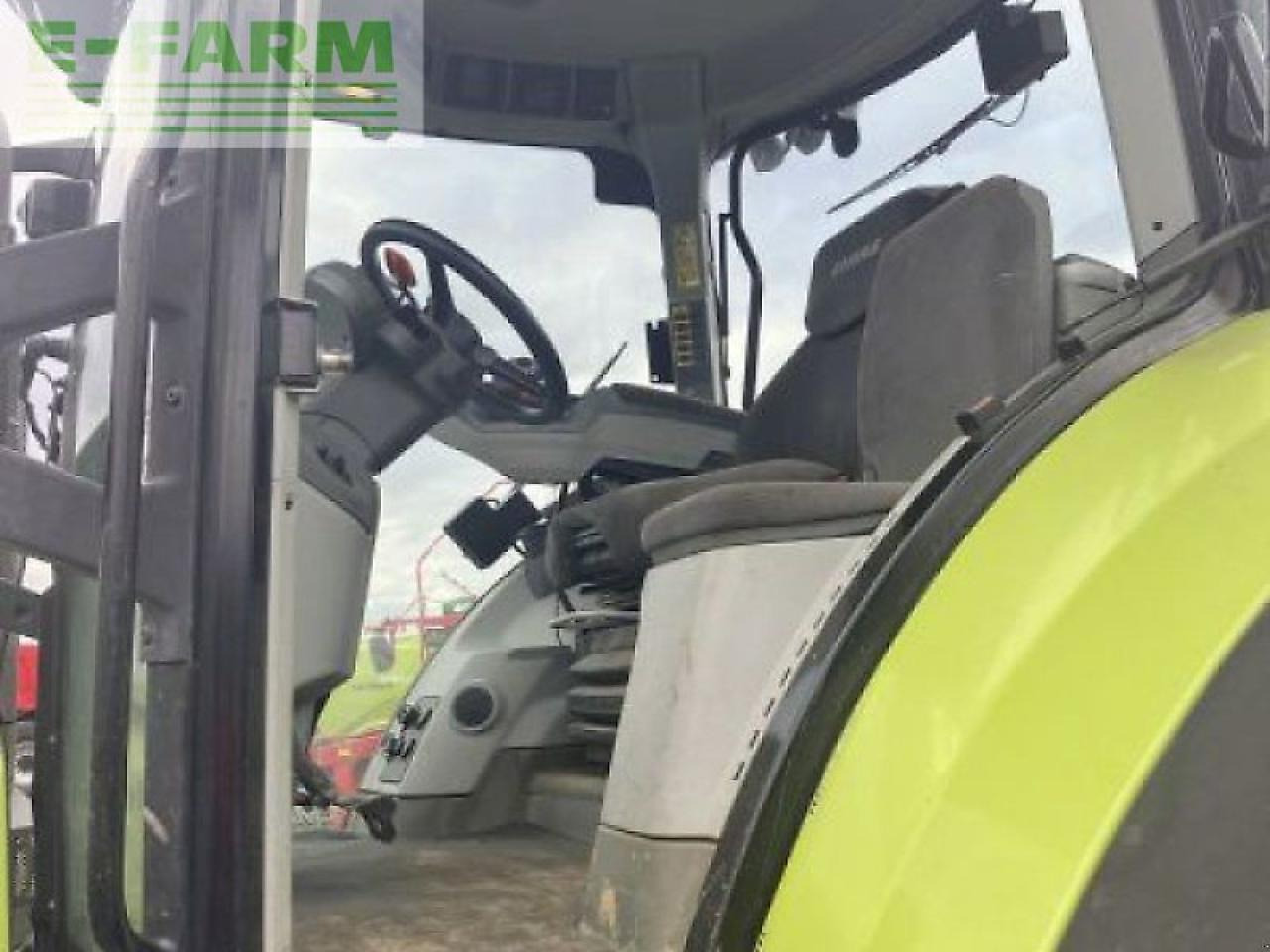 CLAAS axion 830 cmatic CMATIC - Трактор: фото 5 CLAAS axion 830 cmatic CMATIC - Трактор: фото 5