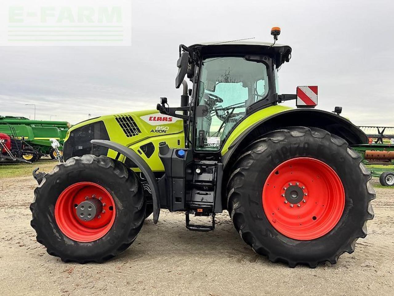 CLAAS axion 850 - Трактор: фото 2 CLAAS axion 850 - Трактор: фото 2