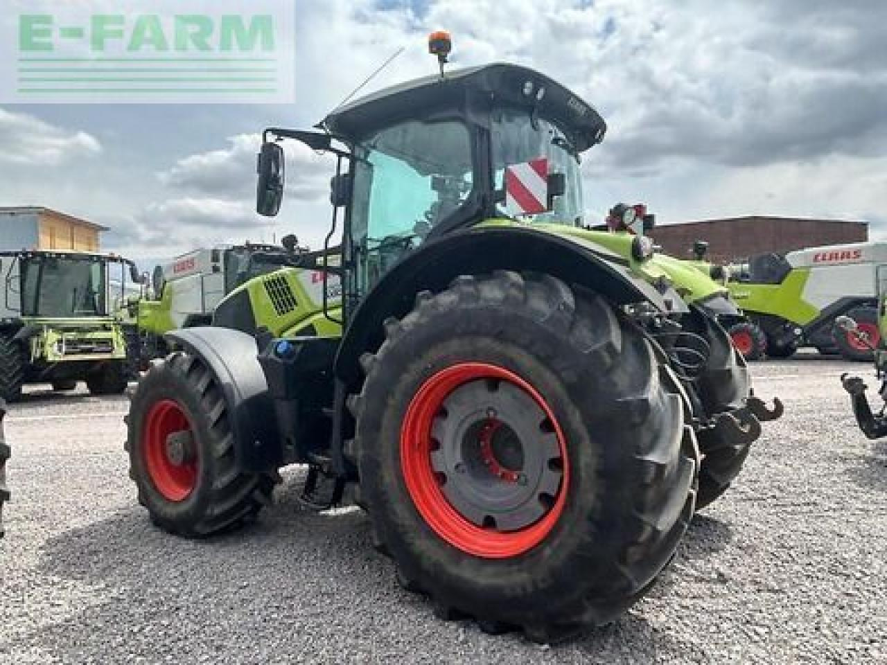 CLAAS axion 870 - Трактор: фото 3 CLAAS axion 870 - Трактор: фото 3