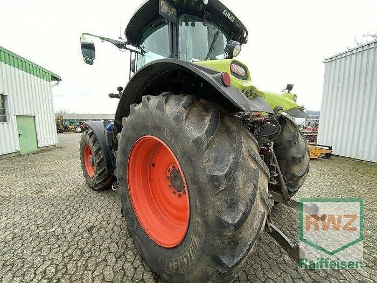 CLAAS axion 870 cmatic CMATIC - Трактор: фото 5 CLAAS axion 870 cmatic CMATIC - Трактор: фото 5