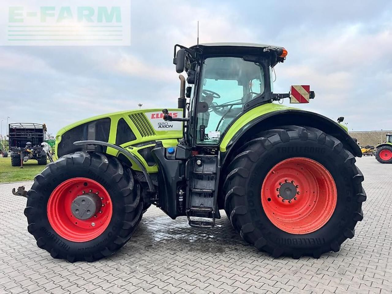 CLAAS axion 920 - Трактор: фото 4 CLAAS axion 920 - Трактор: фото 4