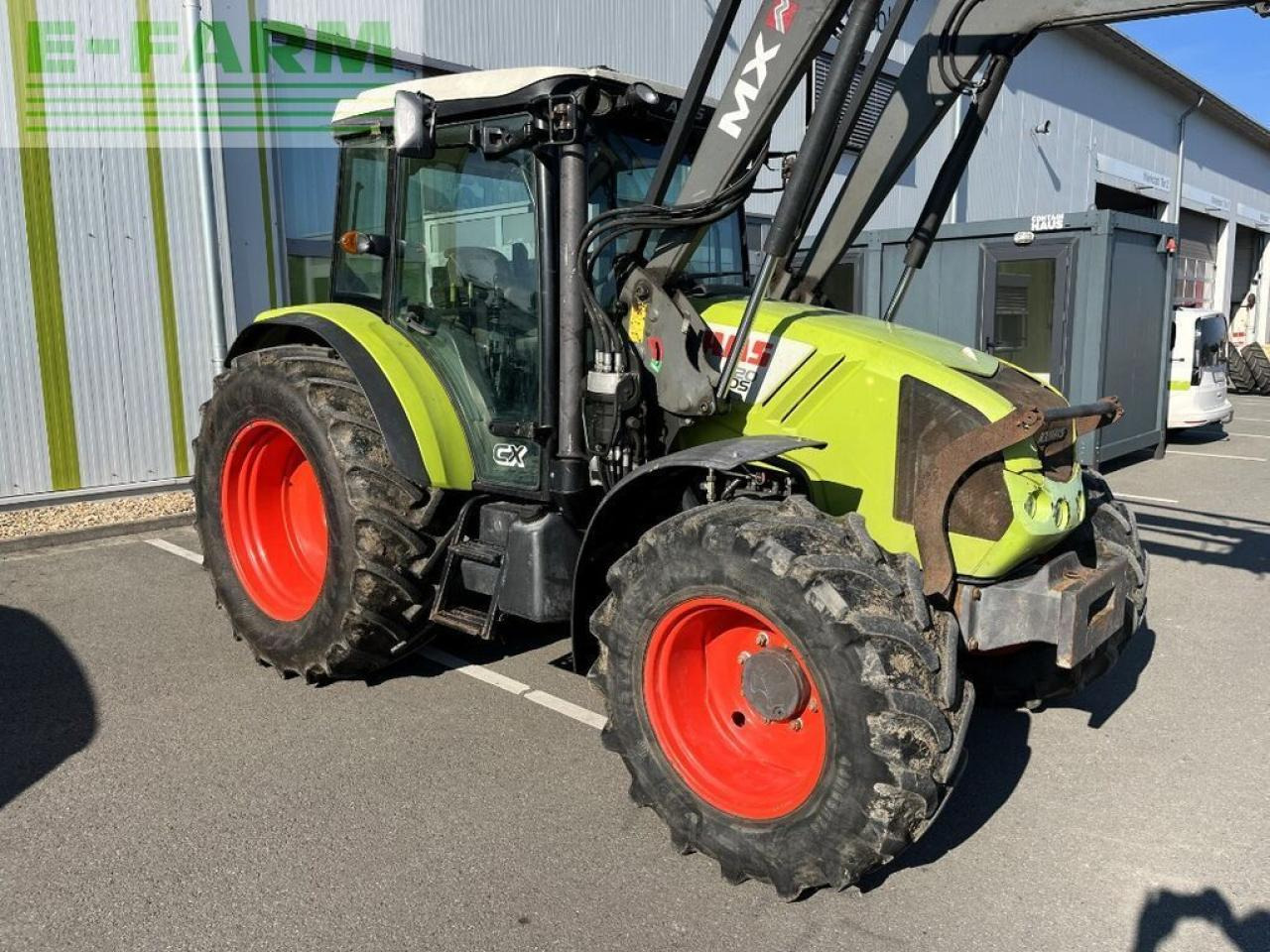 CLAAS axos 320 cx, frontlader mx u10 CX - Трактор: фото 4 CLAAS axos 320 cx, frontlader mx u10 CX - Трактор: фото 4