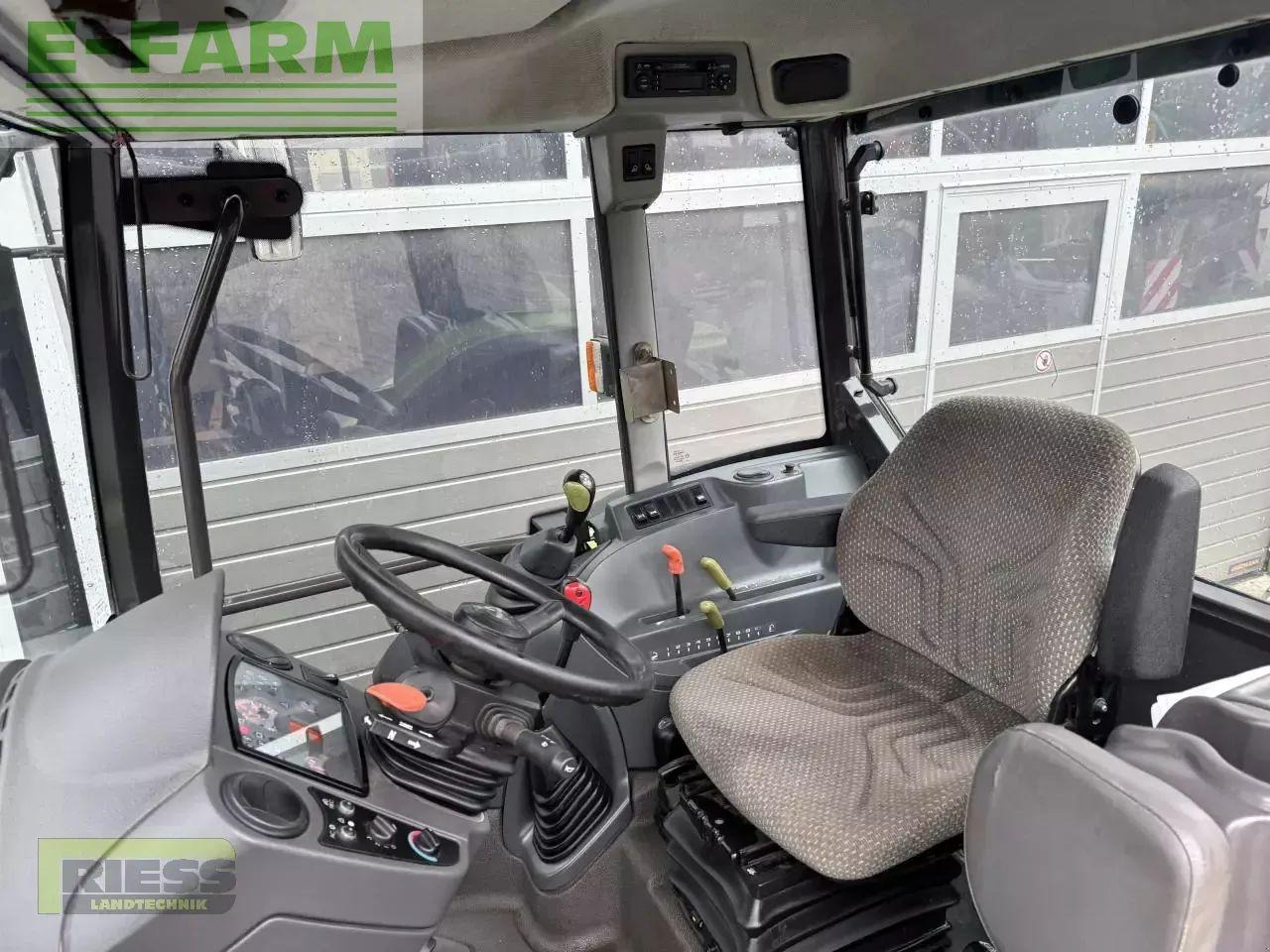 CLAAS celtis 456 rx comfort stoll fz 30 - Трактор: фото 4 CLAAS celtis 456 rx comfort stoll fz 30 - Трактор: фото 4