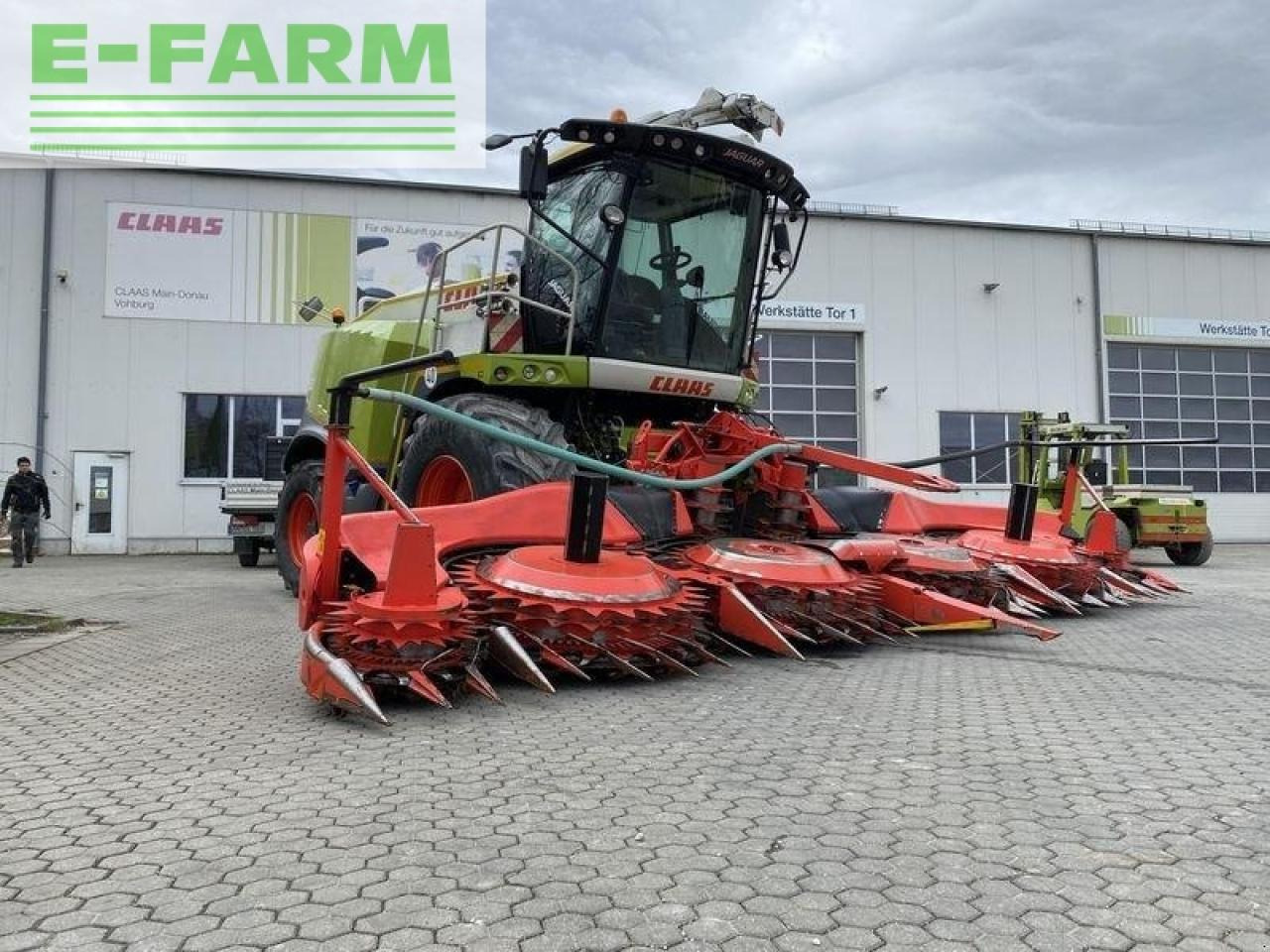 CLAAS jaguar 950 t4f+kemper 475 - Кормоуборочный комбайн: фото 2 CLAAS jaguar 950 t4f+kemper 475 - Кормоуборочный комбайн: фото 2