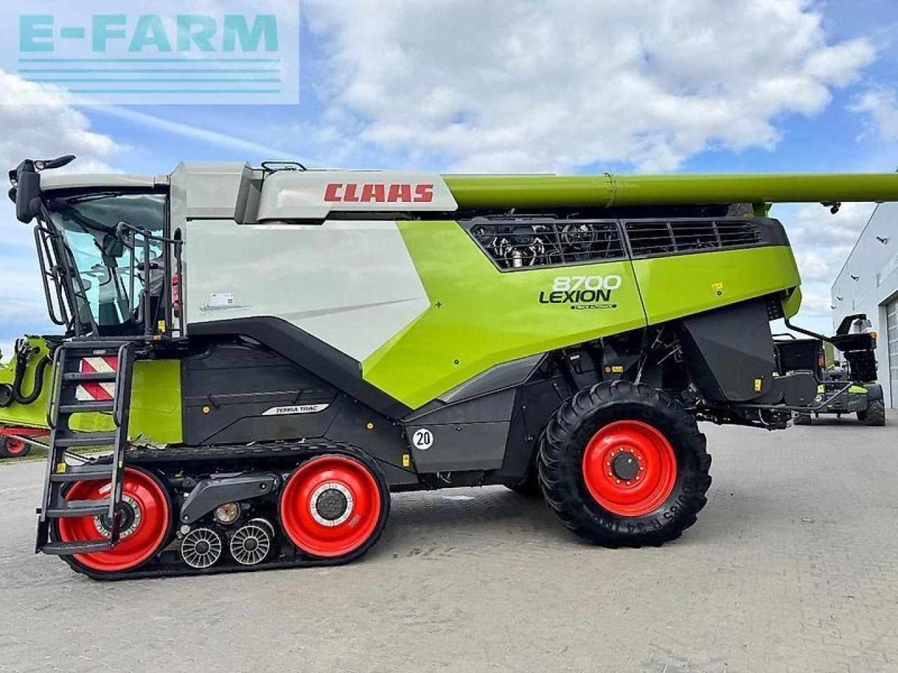 CLAAS lexion 8700tt - Зерноуборочный комбайн: фото 2 CLAAS lexion 8700tt - Зерноуборочный комбайн: фото 2