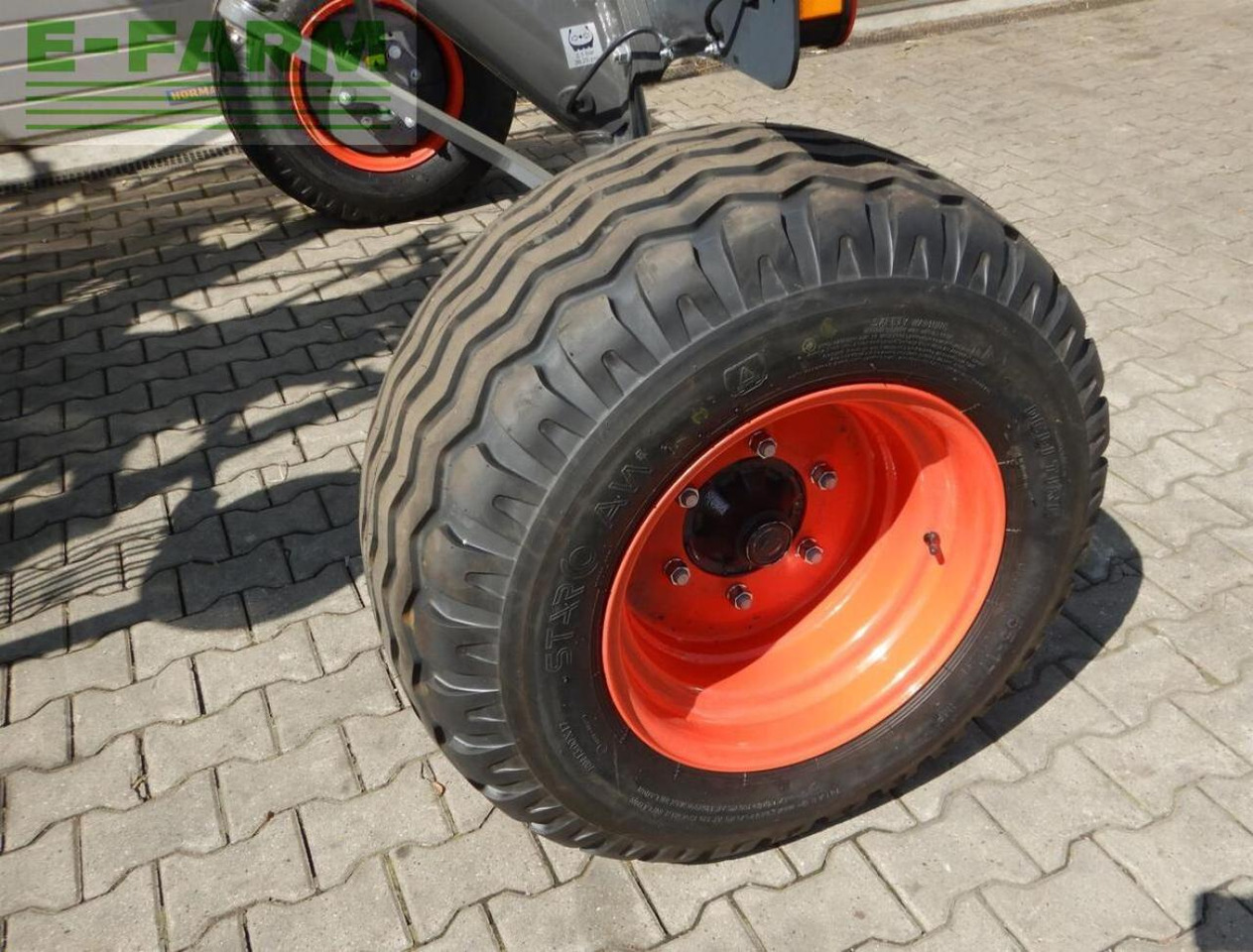 CLAAS liner 2900 trend 6-rad radgewichte - Сеноворошилка: фото 4 CLAAS liner 2900 trend 6-rad radgewichte - Сеноворошилка: фото 4