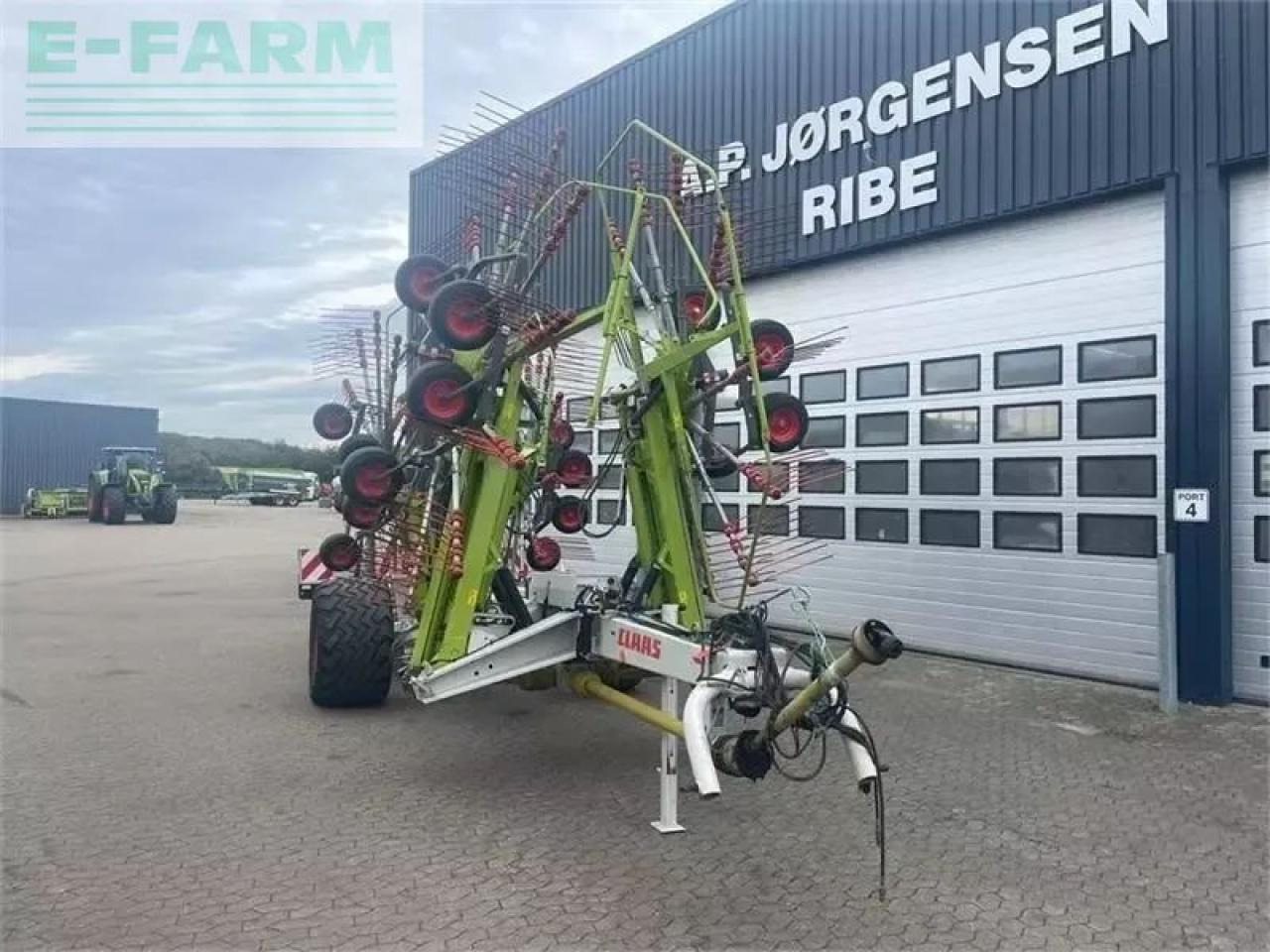 CLAAS liner 3600 - Сеноворошилка: фото 5 CLAAS liner 3600 - Сеноворошилка: фото 5