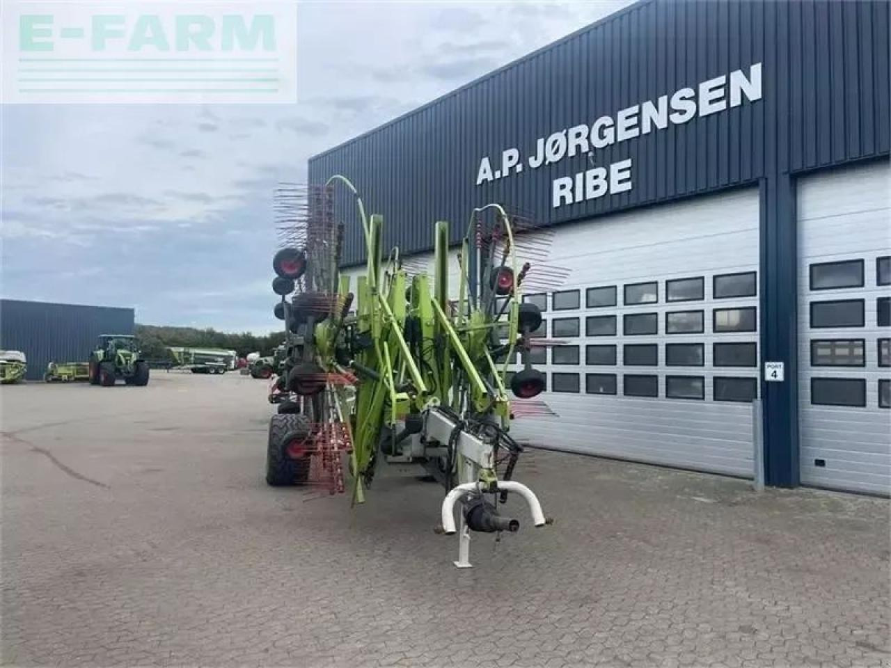 CLAAS liner 4000hhv - Сеноворошилка: фото 5 CLAAS liner 4000hhv - Сеноворошилка: фото 5
