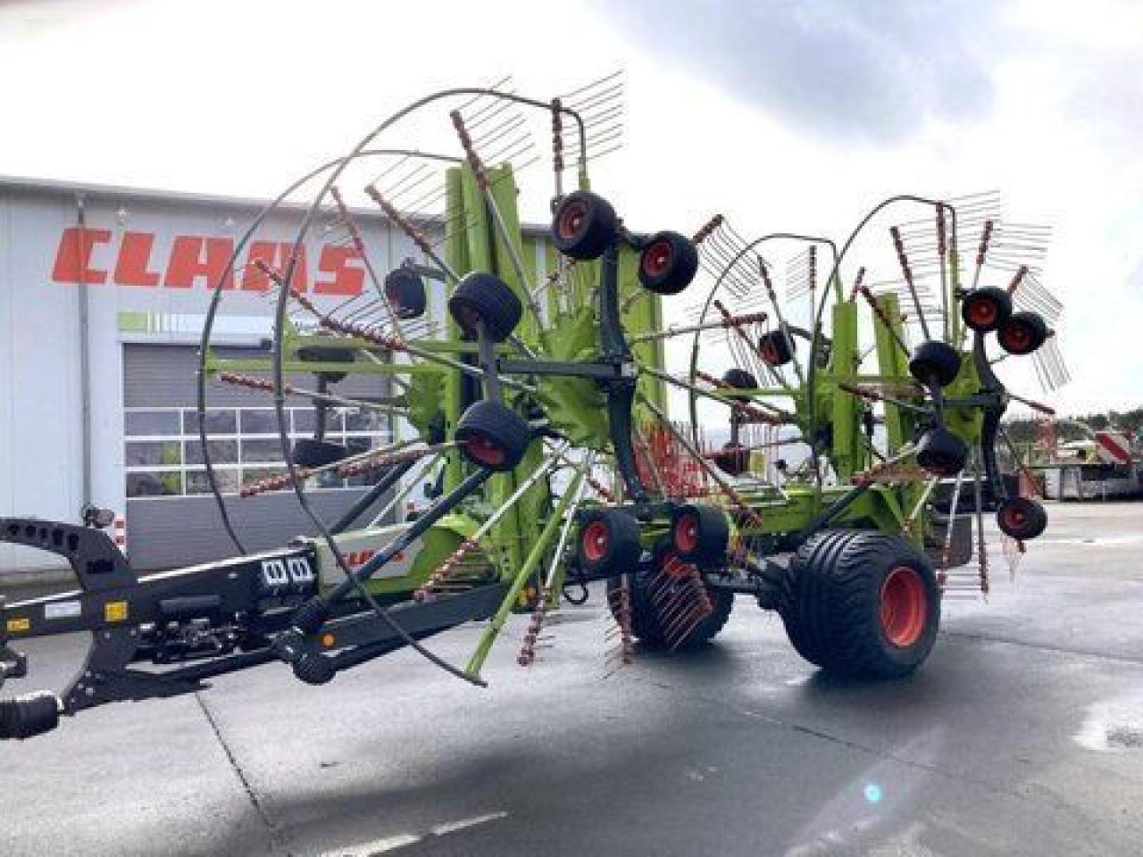 CLAAS liner 4900 business - Сеноворошилка: фото 1 CLAAS liner 4900 business - Сеноворошилка: фото 1