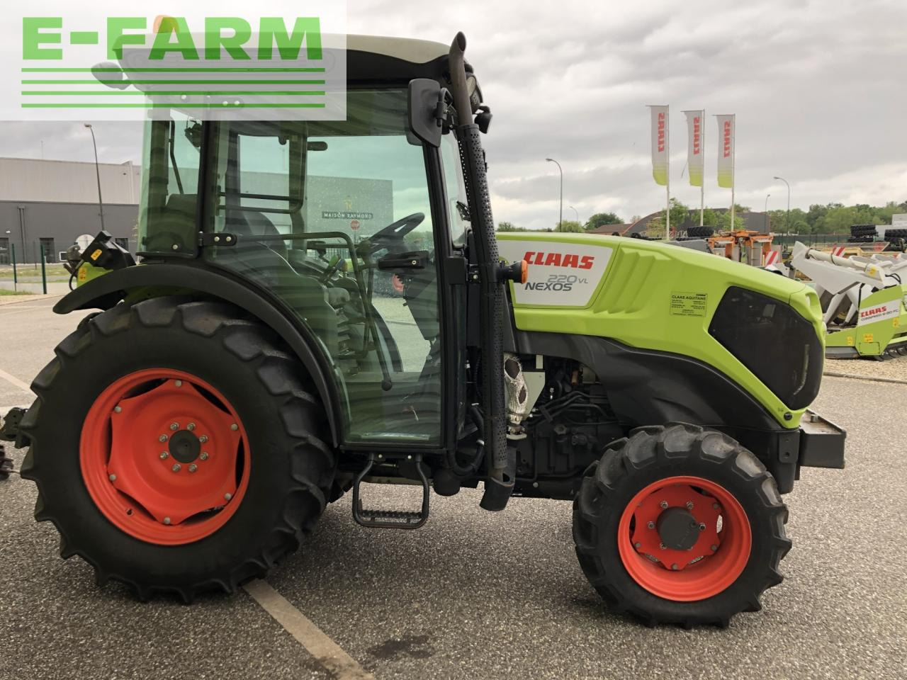 CLAAS nexos 220 vl - Трактор: фото 4 CLAAS nexos 220 vl - Трактор: фото 4