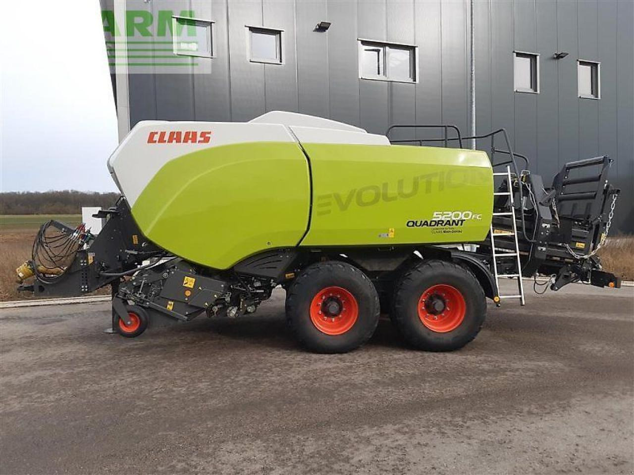 CLAAS quadrant 5200 fc evolution - Пресс-подборщик тюковый: фото 1 CLAAS quadrant 5200 fc evolution - Пресс-подборщик тюковый: фото 1