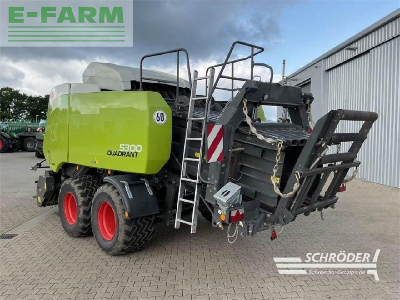 CLAAS quadrant 5300 rf - Пресс-подборщик тюковый: фото 4 CLAAS quadrant 5300 rf - Пресс-подборщик тюковый: фото 4