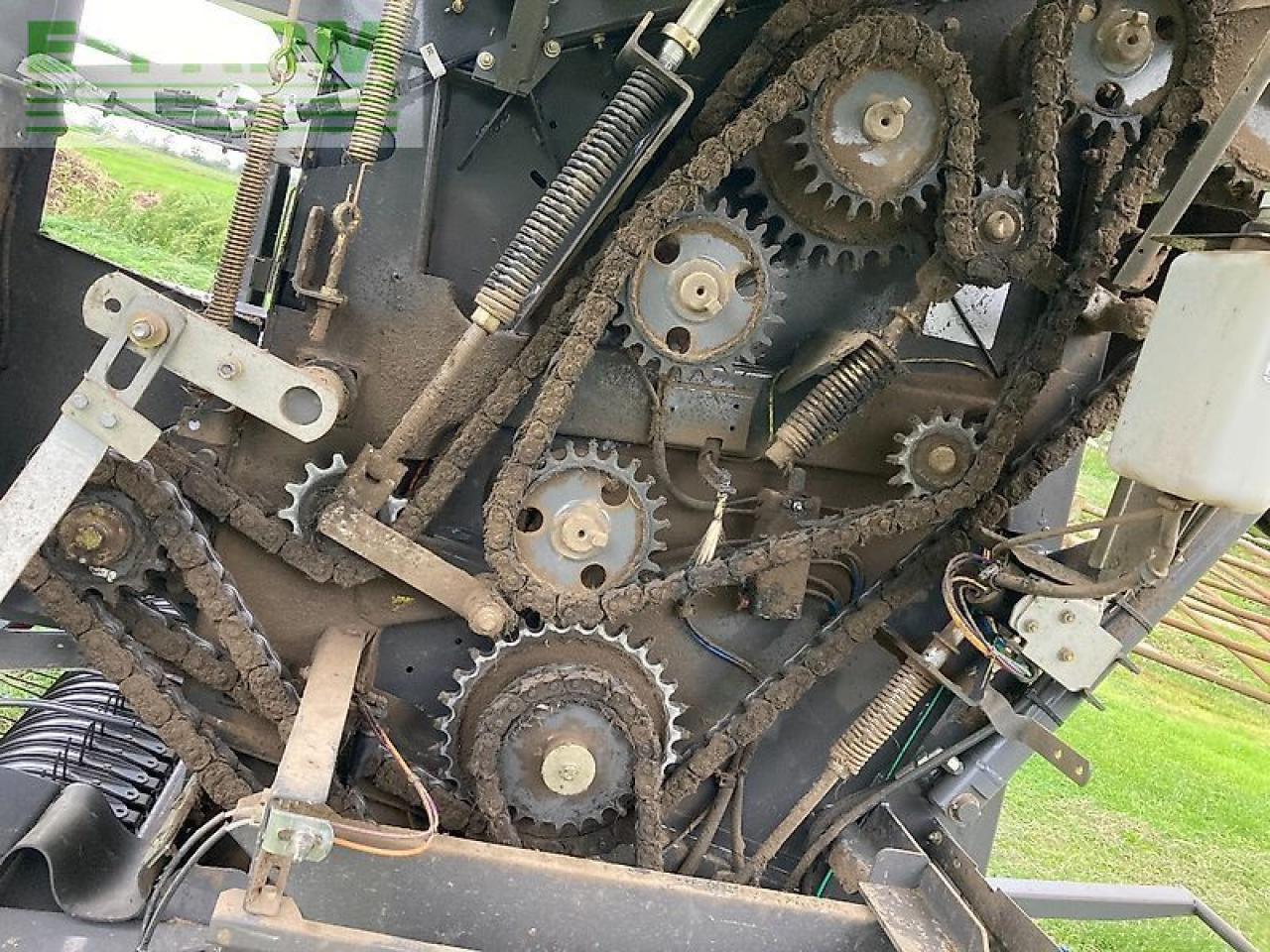 CLAAS rollant 374 rc pro - Пресс-подборщик тюковый: фото 2 CLAAS rollant 374 rc pro - Пресс-подборщик тюковый: фото 2