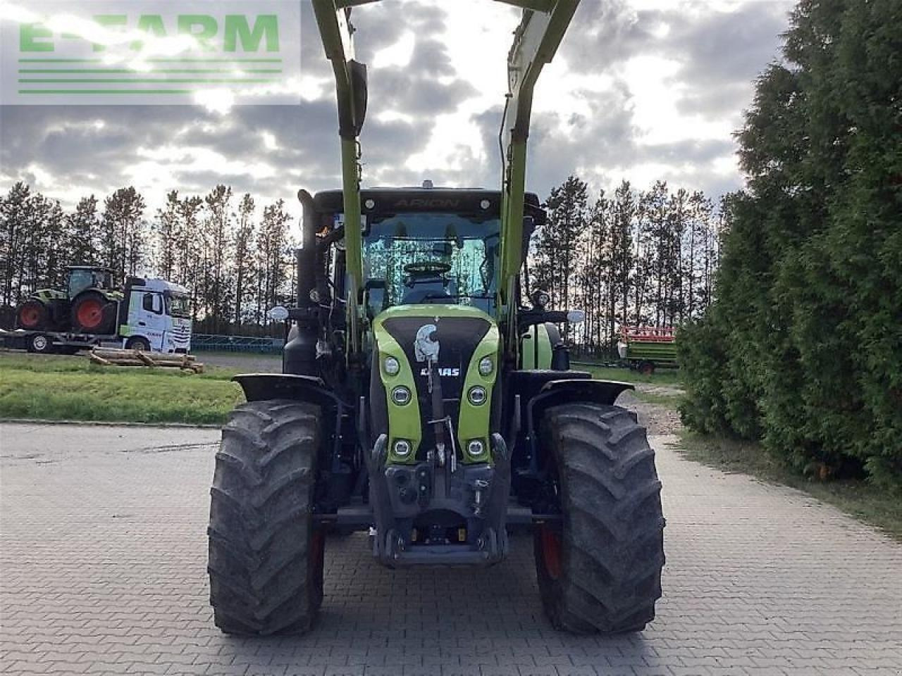 CLAAS traktor arion 630 cm- st v ceb - Трактор: фото 3 CLAAS traktor arion 630 cm- st v ceb - Трактор: фото 3