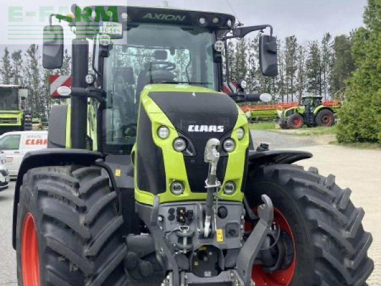 CLAAS traktor axion 870 cm cebis - Трактор: фото 2 CLAAS traktor axion 870 cm cebis - Трактор: фото 2