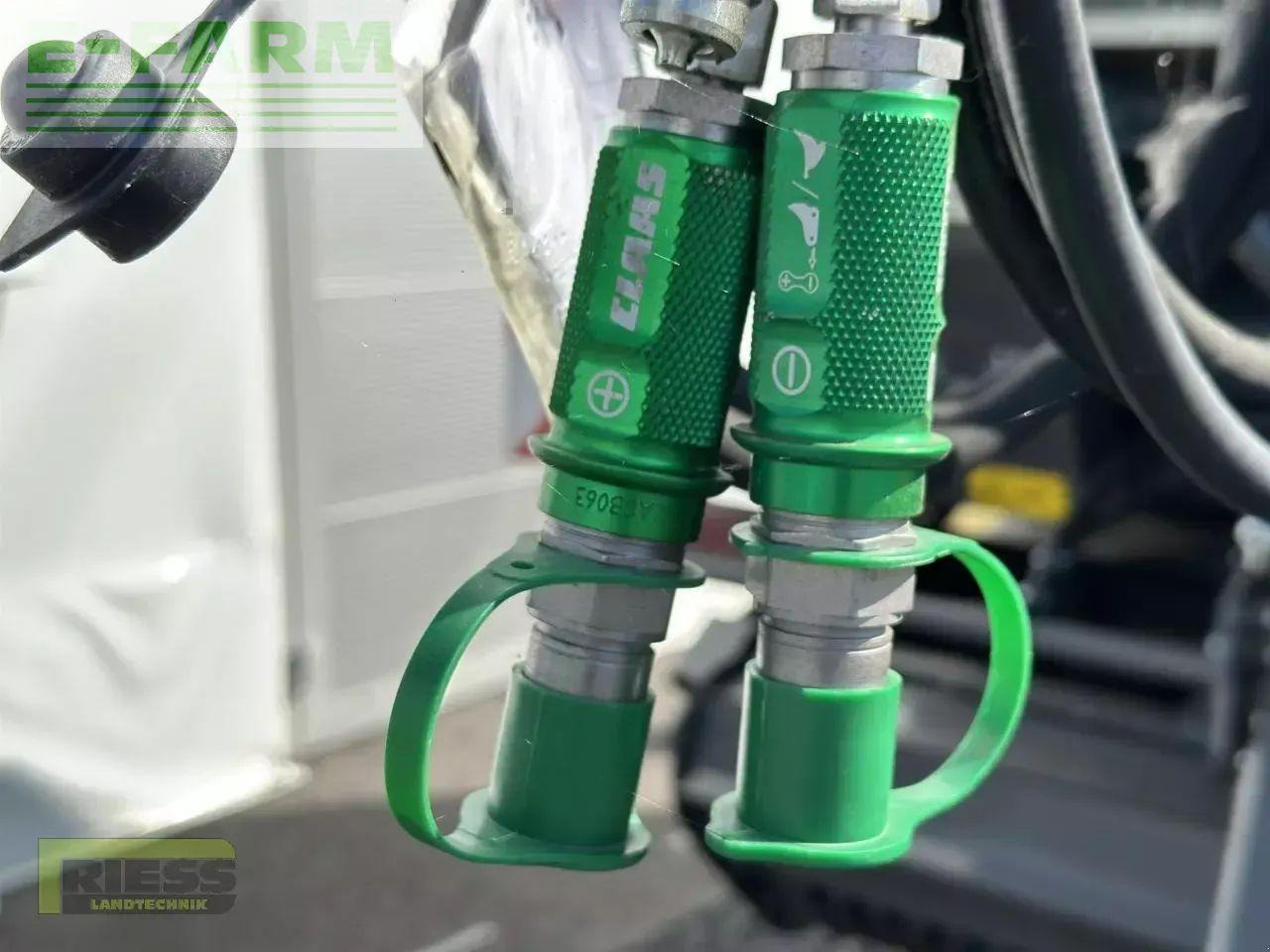 CLAAS variant 585 pro - Пресс-подборщик тюковый: фото 3 CLAAS variant 585 pro - Пресс-подборщик тюковый: фото 3