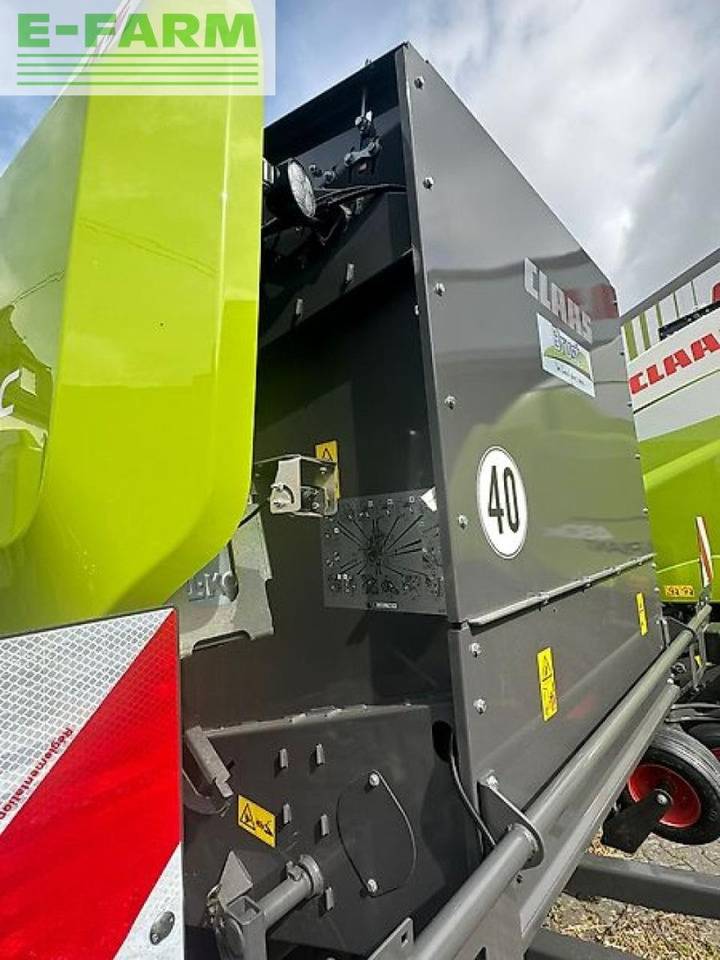 CLAAS variant 585 rc pro - Пресс-подборщик тюковый: фото 5 CLAAS variant 585 rc pro - Пресс-подборщик тюковый: фото 5