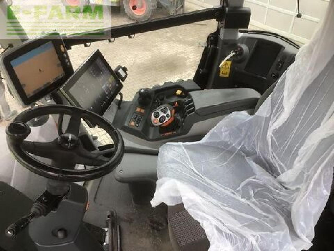 Трактор CLAAS xerion 4200 trac vc TRAC VC: фото 6