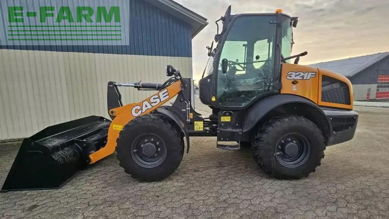 Case-IH 321 f - Мини-экскаватор: фото 3 Case-IH 321 f - Мини-экскаватор: фото 3